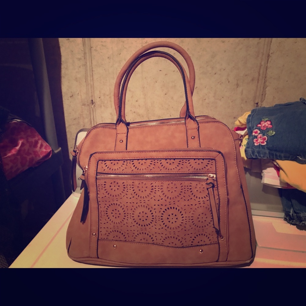 Brown/Tan Purse!